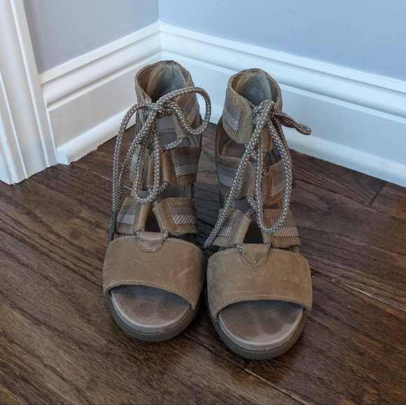 Sorel Joanie II Lace Up Wedge Heel Sandals Size 6 - Picture 2 of 8